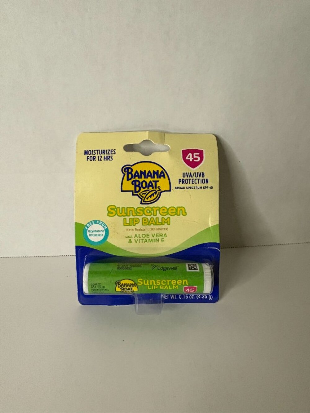 LOT OF 16 Banana Boat Sunscreen Lip Balm SPF 45 Aloe Vitamin E Exp 02/27
